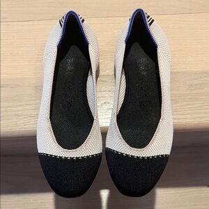 Rothy's Women's Tuxedo Flats - Black and  Beige with Blue Accent size 7.5